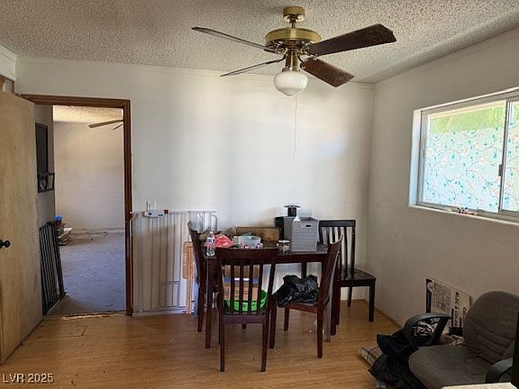 3rd image of 1908 W Mesquite Ave