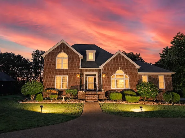 215 Northwood Ave, Shelbyville, TN 37160