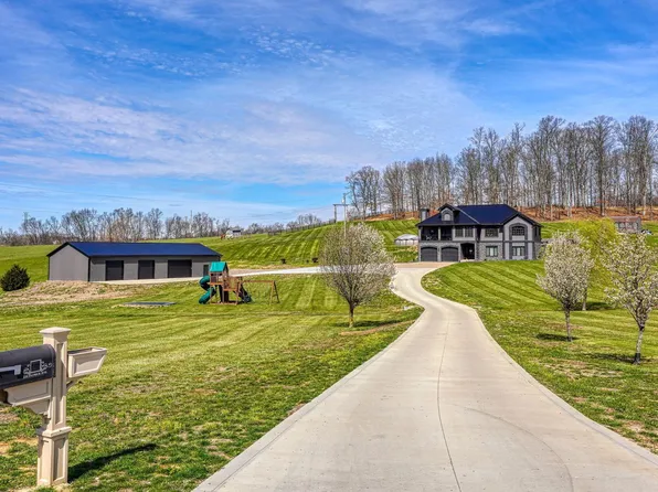 216 Patrick Ave, Jackson, OH 45640