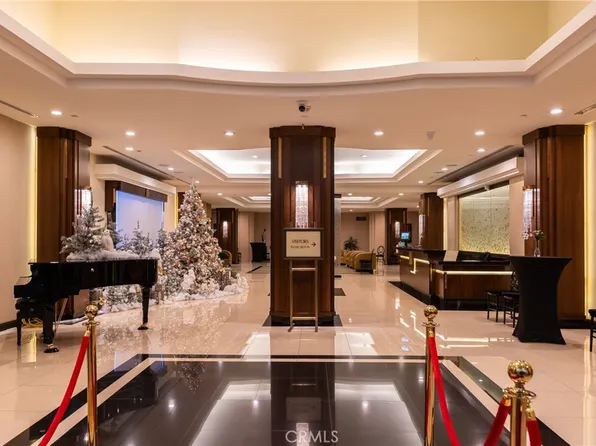 343 Pioneer Dr, Glendale, CA