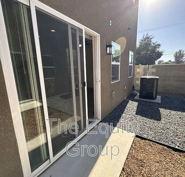 723 S Pinkham #101 — Photo 27