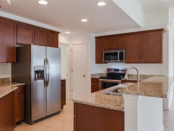 4th image of 4627 NW 33rd Ln