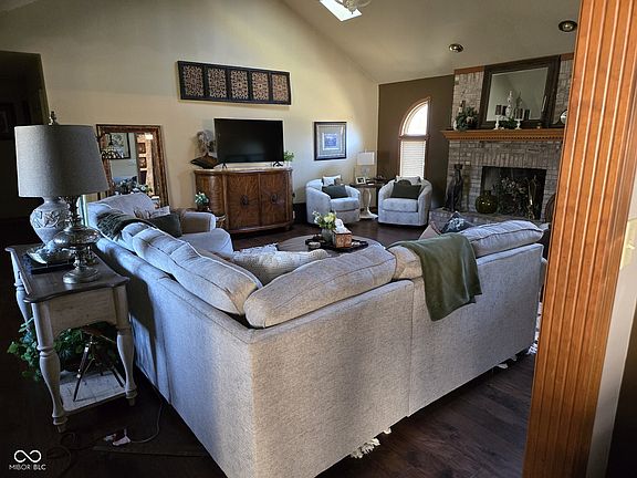 5th image of 8906 Lesley Ln
