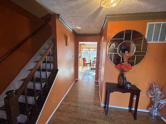8310 Chestnut Farm Ln — Photo 7