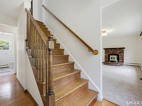 4th image of 126 Baxter Street