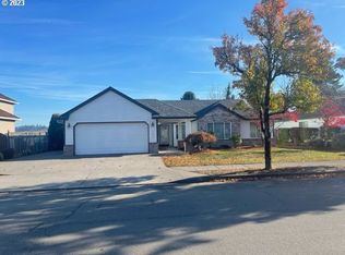 2602 SW Phyllis Dr, Gresham, OR 97080