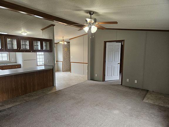 3rd image of 484 Morris Ln #143