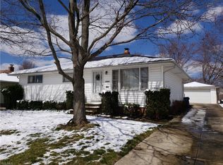 10900 Kader Dr, Parma, OH
