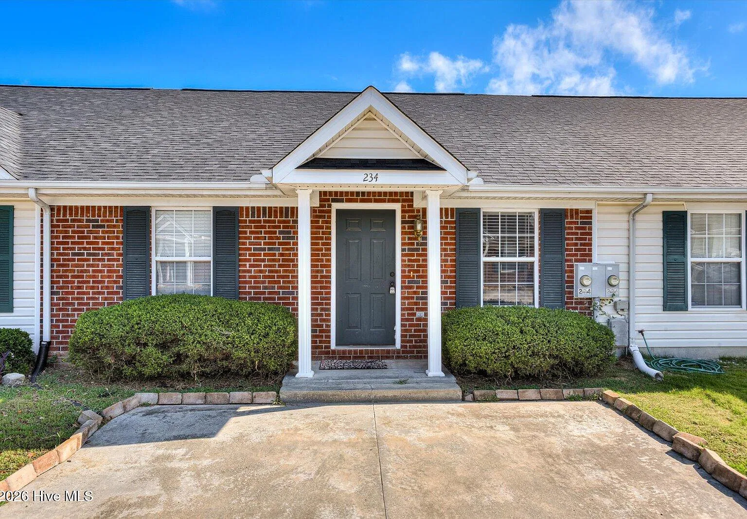 2 bed, 2.0 bath, $1,350 — Photo 1