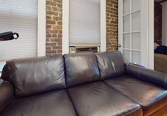 3rd image of 121 E 97th St APT 34