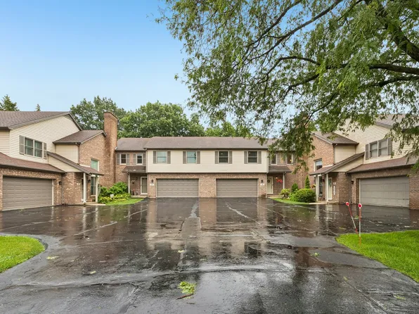25 Melrose St, Westmont, IL 60559