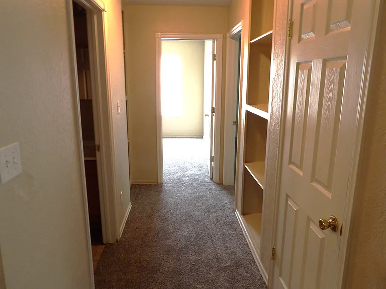 2416 SW G Ave #207 — Photo 8