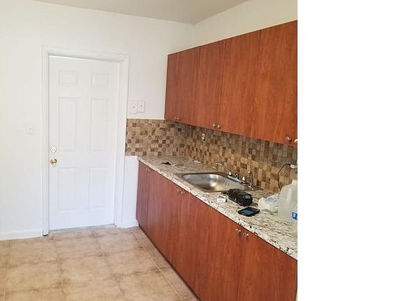 4th image of 2620 NW 18th Ter APT 1
