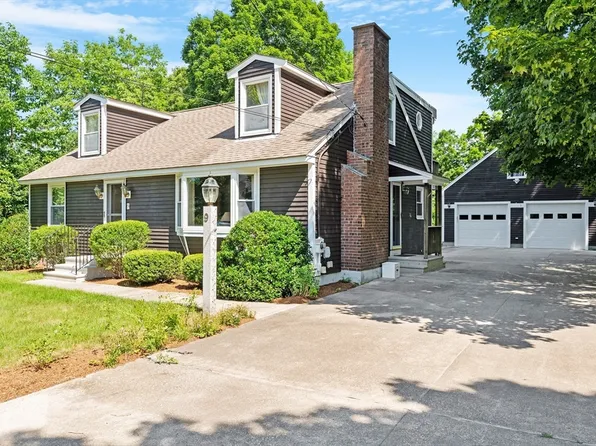 9 Maple St, Upton, MA 01568