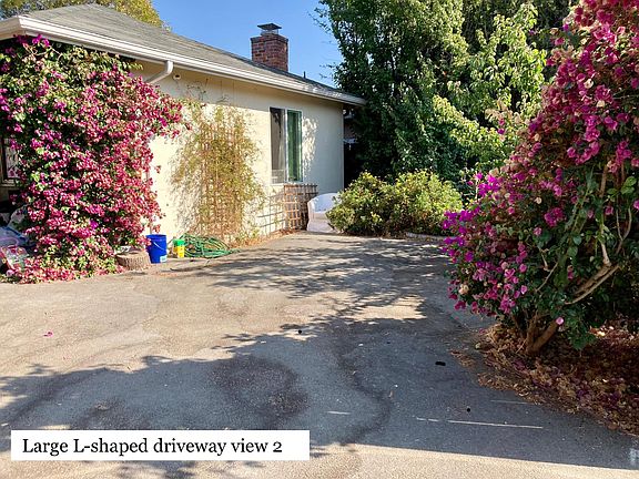 4th image of 2248 Cooley Ave #1