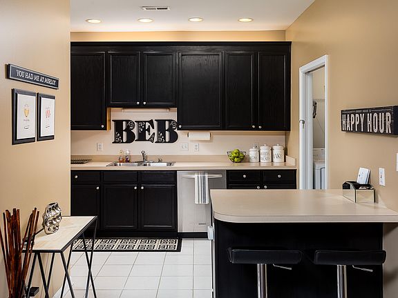 5th image of 407 Blue Rose Ct #407