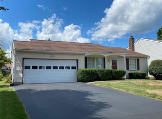 49 Constance Way E, Rochester, NY 14612