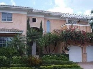 643 Warren Ln, Key Biscayne, FL 33149