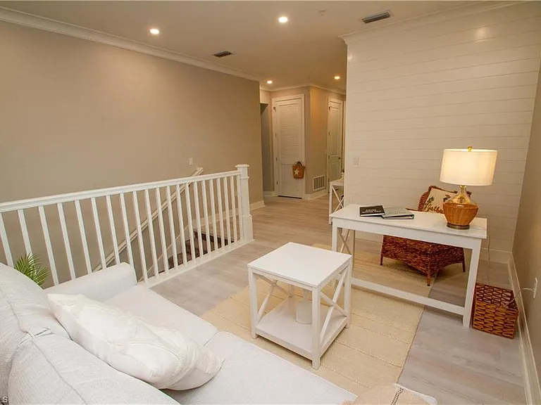 251 Indies Dr E #202 — Photo 6