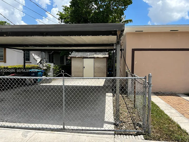 1905 NW 57th St — Photo 15