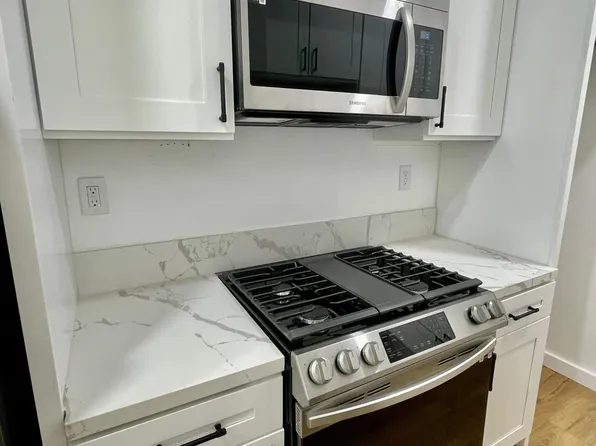 768 17th St APT 3, San Diego, CA 92101