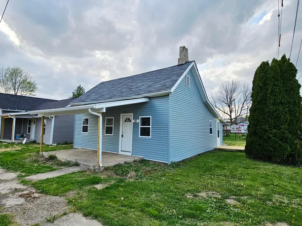 30 Market St, Bloomingburg, OH 43106