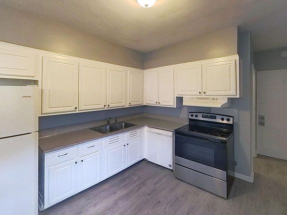 2nd image of 18675 Parkland Dr #548f21961