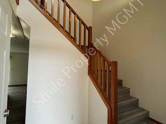 2nd image of 357 SE 43rd Ave #1