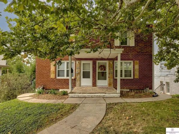 1119 S 28th St, Omaha, NE 68105