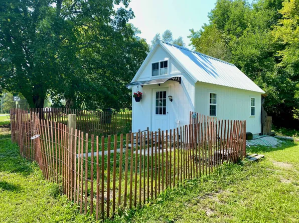 161 W Main St, Kingston, MO 64650
