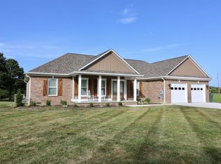 123 Planters Cir, Leoma, TN 38468