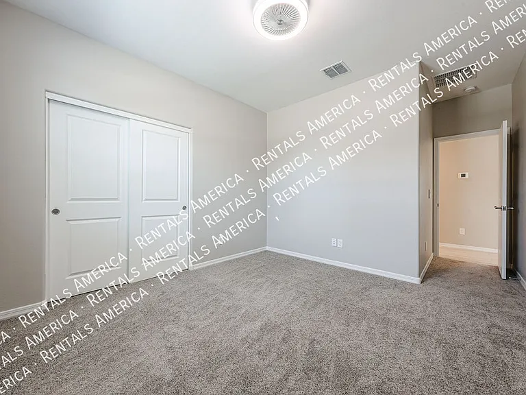 9978 W Piccadilly Rd — Photo 16
