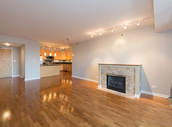 2nd image of 1212 N Wells St APT 1105