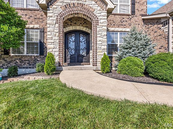 5th image of 715 Cooper Way Dr