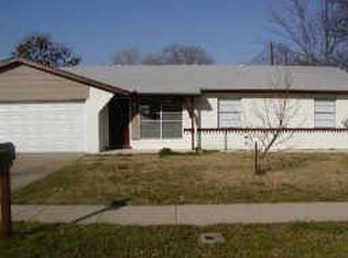2405 Cloverdale St, Arlington, TX 76010