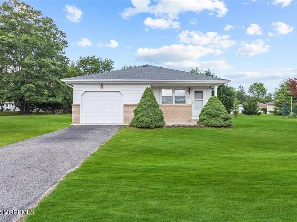 311 St Vincent Court, Toms River, NJ 08757