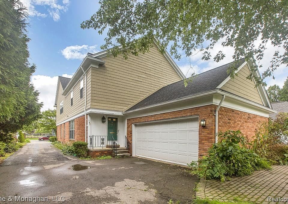 1st image of 747 Saint Clair St #1