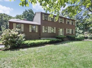 3 Vineyard Ln, Chelmsford, MA 01824