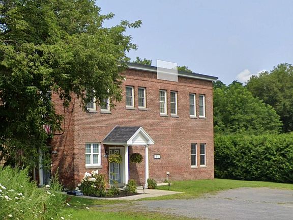 4th image of 21 Railroad Street