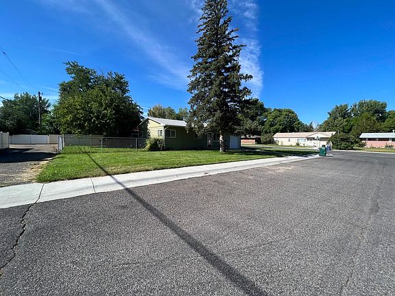 5th image of 203 Deer Ave