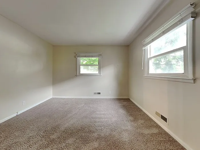11199 Lantern Rd — Photo 15
