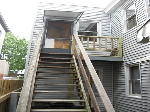 121 S 19th St APT 2 photo 1