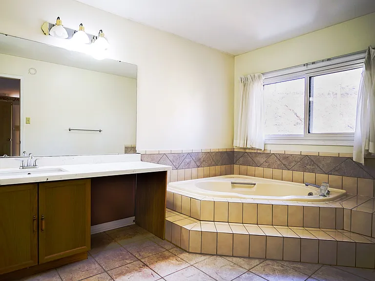 26 Dartmoor Dr #MAIN — Photo 15