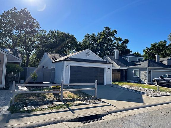 5th image of 2930 Twin Creeks Ln
