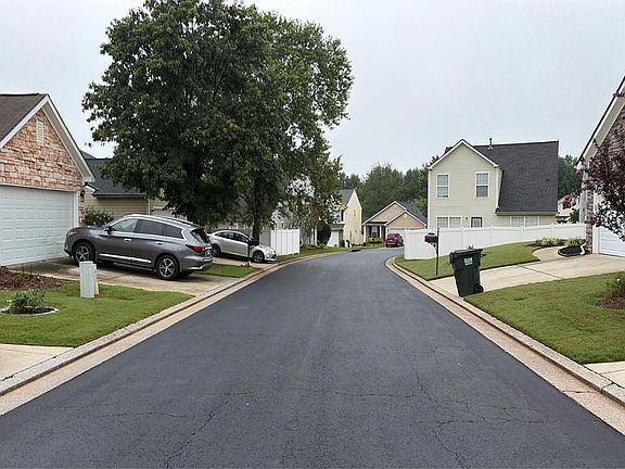 5th image of 18 Pebble Psge