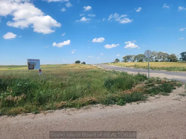 4172 Valley Cir, Doniphan, NE 68832