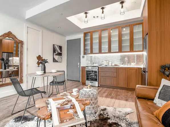 1538 New York Avenue image 1 of 19