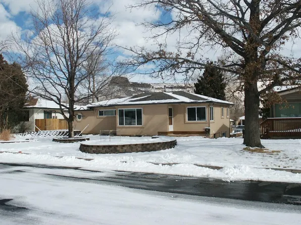 2207 Cheyenne St, Golden, CO 80401
