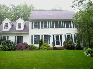 160 Peck Ln, Southbury, CT 06488