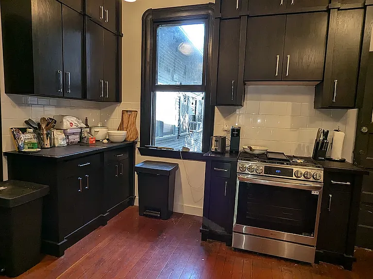 826 S Burlington Ave #G1 — Photo 6